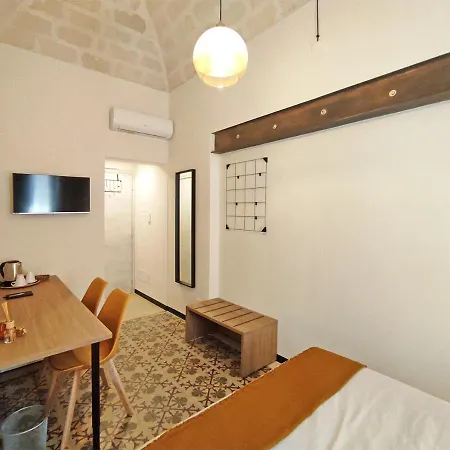 Bassi77 - & Appartement Trapani